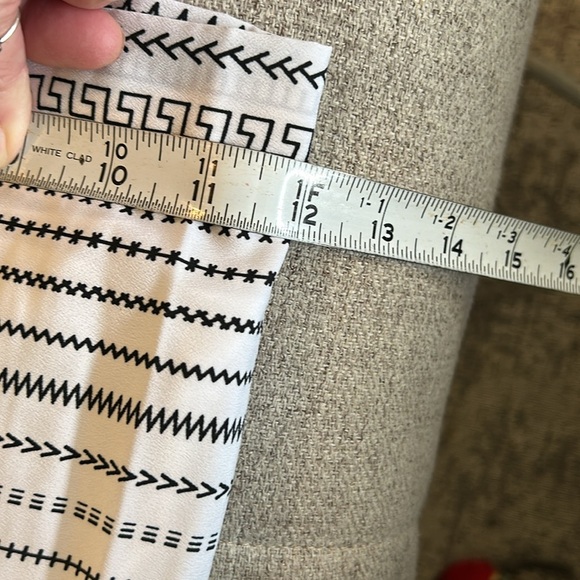 BEBE SMOCKED WAIST HALTER WHITE/BLACK  JUMPSUIT SIZE S - Picture 11 of 12